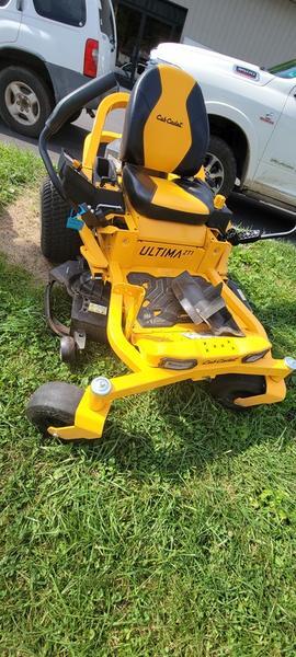  Zero-Turn Mowers ZT1 54