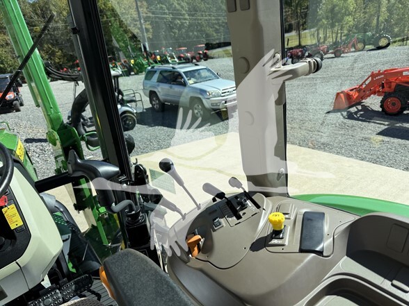 John Deere 5100E (2017)