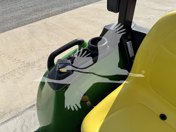 John Deere 3038E (2019)