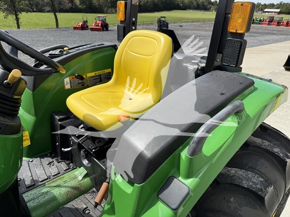 John Deere 4052M (2020)