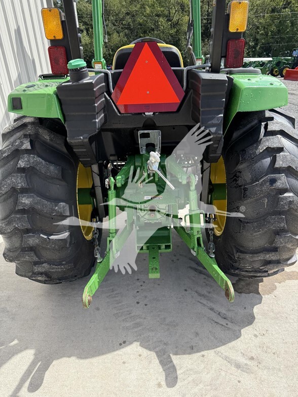 John Deere 4052M (2020)