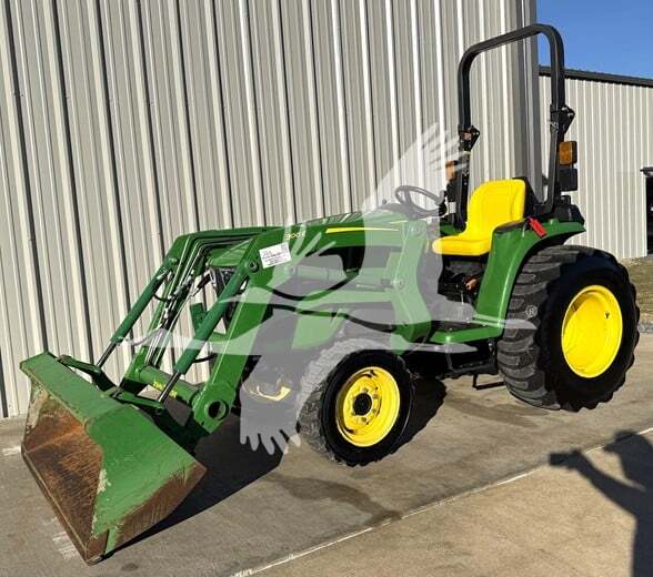 John Deere 3038E (2021)