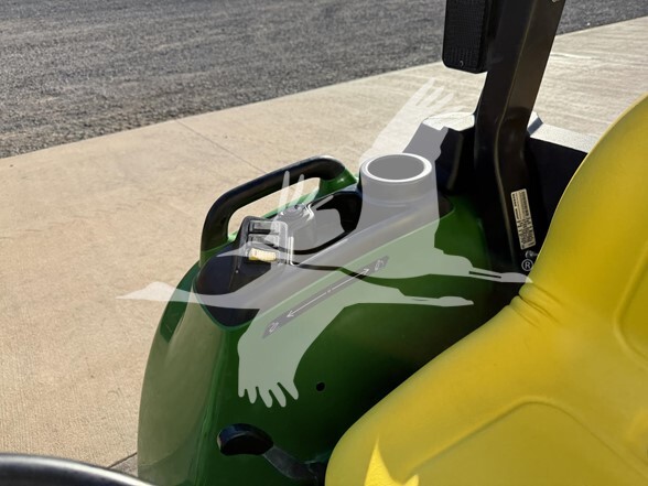 John Deere 3038E (2021)