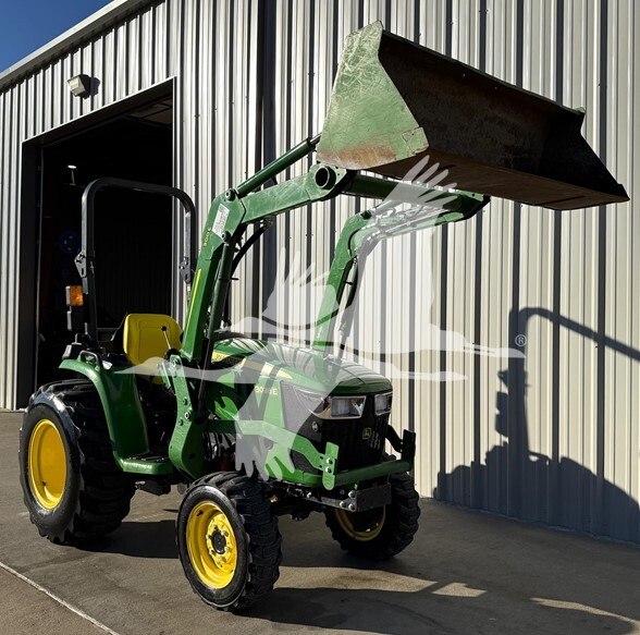 John Deere 3038E (2021)