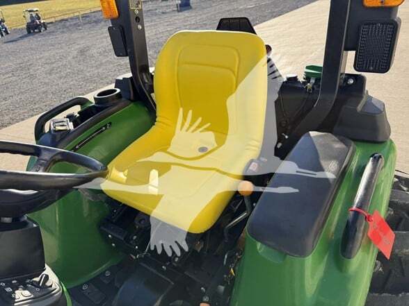 John Deere 3038E (2021)