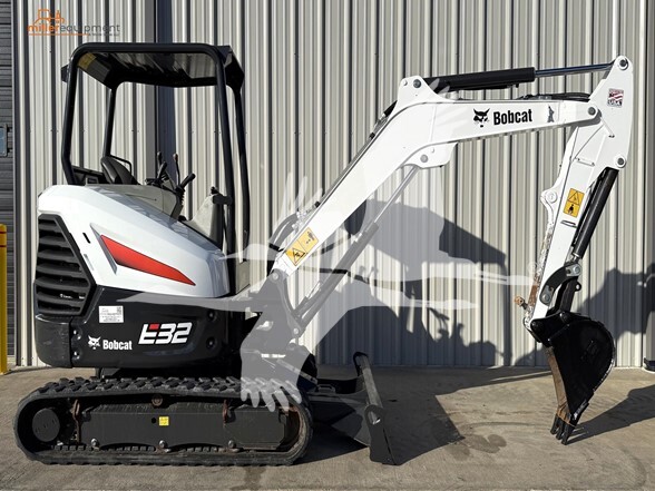 Bobcat E32 (2022)