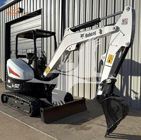 Bobcat E32 (2022)