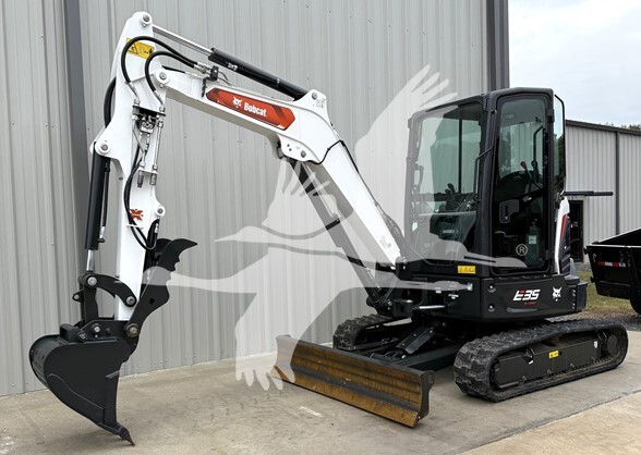 Bobcat E35 (2024)