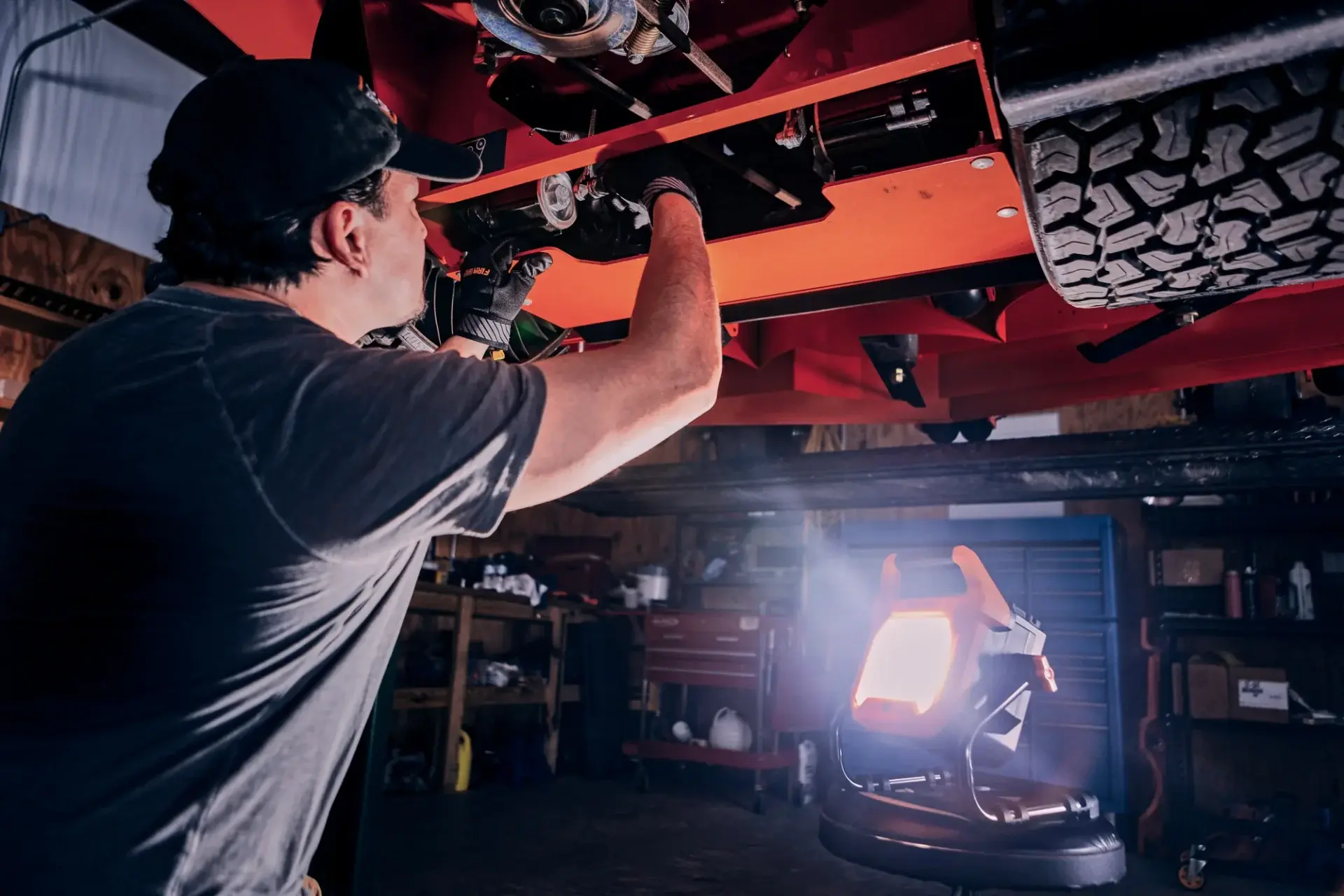 operating the work light straightforward and hassle-free 088-7663-00 