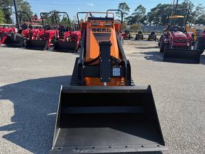 SCAG Model SJ1125W40-25KBD Color Orange Engine Kubota SJ1125W40-25KBD Color Orange Engine Kubota 