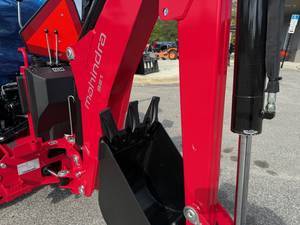 new 2126 tractor features a 25 Name 2100 Series Trim Name 2126 HST Generic Type 