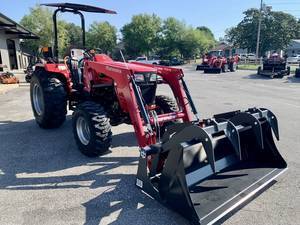 THOSE EXTENDED WORKDAYS COMFORTABLE The mComfort seat is designed for maximum ergonomic convenience 4500 Series 4540 4WD Color Red Engine Four-stroke 