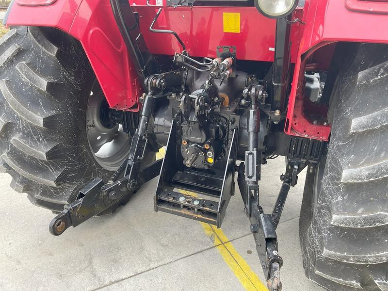 light work of the heaviest jobs 7000 Series 7085 4WD Vehicle Type Tractor Category Utility Serial number MT4S1193 Hours 525 Manufacturer Info Engine Aspiration Turbocharged Stroke Four-stroke 