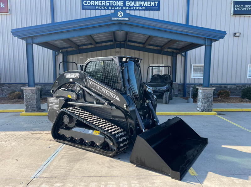 COMFORT A PRIORITY The Comfort Deluxe Cab offers up to 25 . Excellent stability and weight distribution maximize performance and safety. All-round visibility ensures high maneuverability and faster work cycles. The Comfort Deluxe Cab features excellent ergonomics and best-in-class comfort. The new color display features an integrated reversing camera. Wheels or tracks 