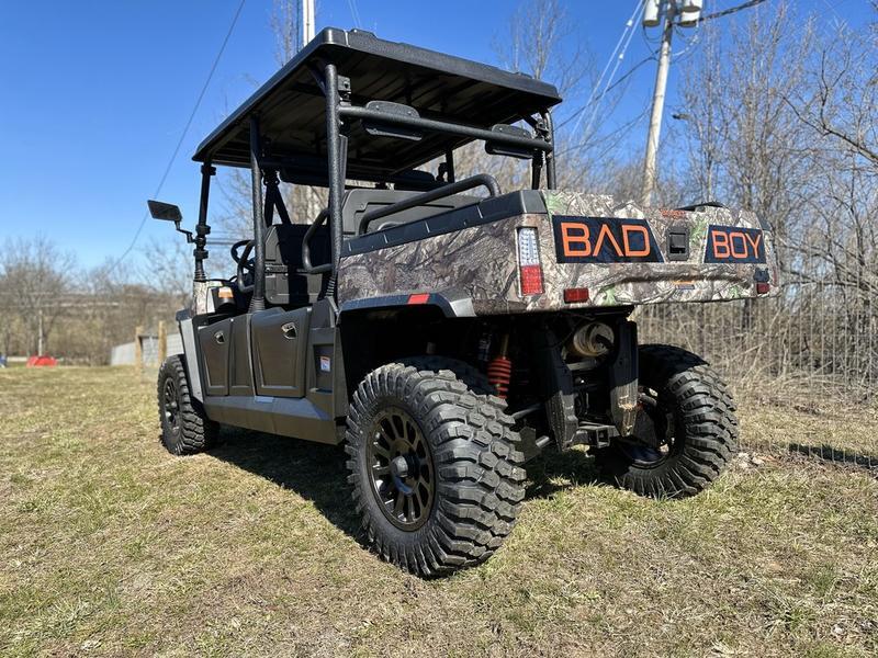 Bad Boy Model Bandit 750 Crew Cab Vehicle Type Utility Vehicle Category Utility Manufacturer Info Engine Stroke 4 Cylinder Liners SINGLE Engine Type OHC Engine Manufacturer BANDIT Engine boasts a 735cc engine with more seats so you can bring more people along for the ride. Features may include 
