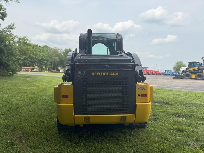 COMFORT A PRIORITY The Comfort Deluxe Cab offers up to 25 . Excellent stability and weight distribution maximize performance and safety. All-round visibility ensures high maneuverability and faster work cycles. The Comfort Deluxe Cab features excellent ergonomics and best-in-class comfort. The new color display features an integrated reversing camera. Wheels or tracks 