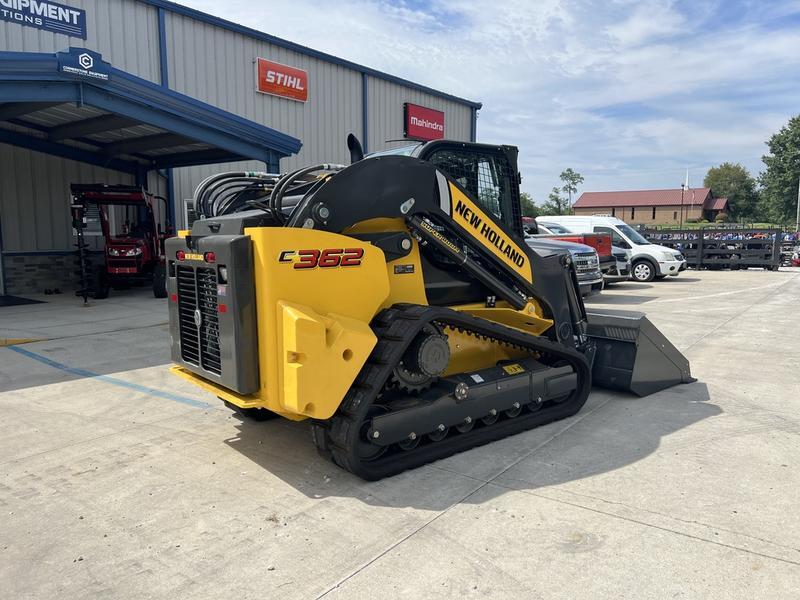 COMFORT A PRIORITY The Comfort Deluxe Cab offers up to 25 . Excellent stability and weight distribution maximize performance and safety. All-round visibility ensures high maneuverability and faster work cycles. The Comfort Deluxe Cab features excellent ergonomics and best-in-class comfort. The new color display features an integrated reversing camera. Wheels or tracks 