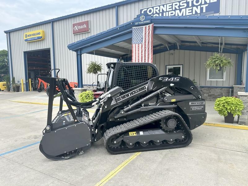 COMFORT A PRIORITY The Comfort Deluxe Cab offers up to 25 . Excellent stability and weight distribution maximize performance and safety. All-round visibility ensures high maneuverability and faster work cycles. The Comfort Deluxe Cab features excellent ergonomics and best-in-class comfort. The new color display features an integrated reversing camera. Wheels or tracks 