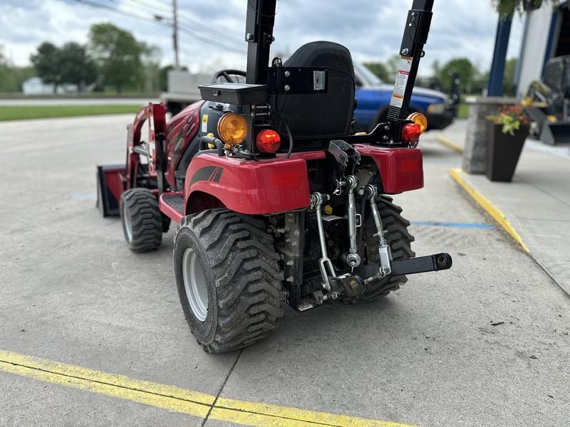 Mahindra Model eMax 20S HST Vehicle Type Tractor Category Compact Hours 115 eMax 20S HST Vehicle Type Tractor Category Compact Hours 115.8 Manufacturer Info Engine Stroke Four 