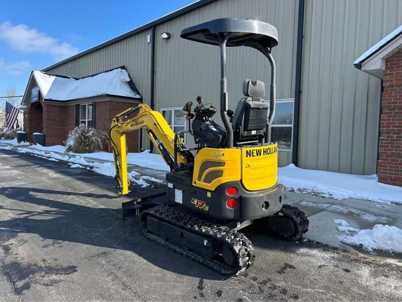 New Holland Construction Model Mini Excavators E17C Vehicle Type Excavator Category Mini Manufacturer Info Engine Engine Mini Excavators E17C Vehicle Type Excavator Category Mini Manufacturer Info Engine Engine 