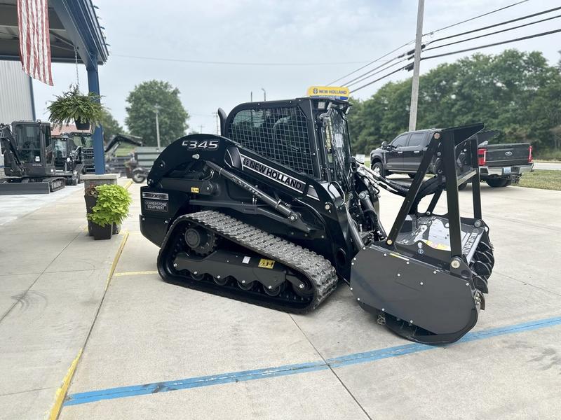 COMFORT A PRIORITY The Comfort Deluxe Cab offers up to 25 . Excellent stability and weight distribution maximize performance and safety. All-round visibility ensures high maneuverability and faster work cycles. The Comfort Deluxe Cab features excellent ergonomics and best-in-class comfort. The new color display features an integrated reversing camera. Wheels or tracks 