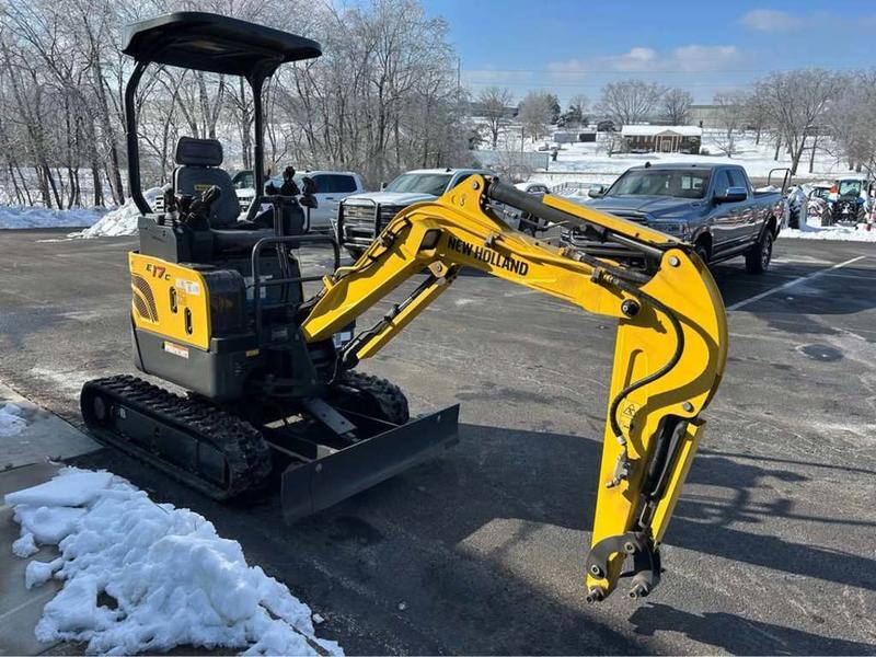 New Holland Construction Model Mini Excavators E17C Vehicle Type Excavator Category Mini Manufacturer Info Engine Engine Mini Excavators E17C Vehicle Type Excavator Category Mini Manufacturer Info Engine Engine 