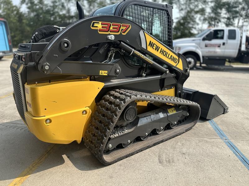 comfort a priority to boost productivity on the job C337 builds on the strength 