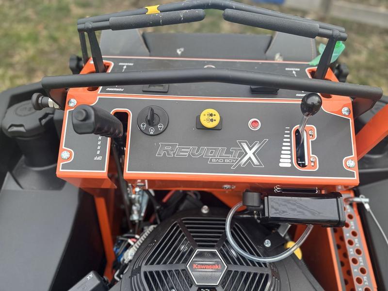 Bad Boy Model Revolt X Stand-On 61 Revolt X Stand-On 61 