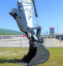 daily maintenance quick and easy Conventional tail swing for leading lift capacity Overview The turbo-charged Bobcat Name Large Excavators Trim Name E165 Generic Type 