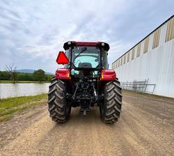 it More than a Utility tractor It Name Farmall Medium Utility C Series Trim Name 100C Generic Type 