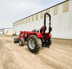 THOSE EXTENDED WORKDAYS COMFORTABLE The mComfort seat is designed for maximum ergonomic convenience Name 4500 Series Trim Name 4540 4WD Generic Type 