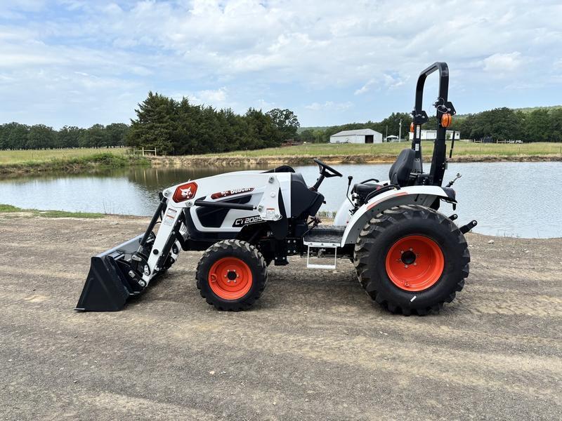 Bobcat Name Compact Tractors Trim Name CT2025 HST Generic Type 