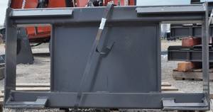 TITAN IMPLEMENTS Model DPF42/MTPF42 - 42 SDFF Product Family 