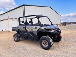 Can-Am Name Defender MAX X mr HD11 with half-doors Trim Name Base Generic Type 