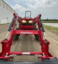 THOSE EXTENDED WORKDAYS COMFORTABLE The mComfort seat is designed for maximum ergonomic convenience Name 4500 Series Trim Name 4540 4WD Generic Type 