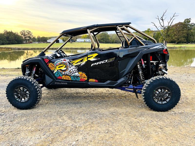 Polaris Z26S4P92BL - RZR PRO S 4 CALAVARA LIMITED EDITION VIN 3NSS4P923TG143923 Color BLACK Engine 4 STROKE TWIN CYLINDER TURBO Horsepower 181 Transmission AUTOMATIC PVT Fuel Type Gas Status Available Drive 4WD Recommendations 2025 Polaris 