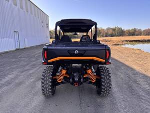 them turn fast with a sporty and stylish look Name Commander MAX XT-P Trim Name Base Generic Type 