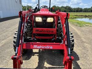 THOSE EXTENDED WORKDAYS COMFORTABLE The mComfort seat is designed for maximum ergonomic convenience Name 4500 Series Trim Name 4550 4WD Generic Type 