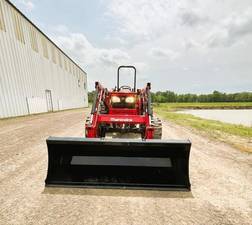 THOSE EXTENDED WORKDAYS COMFORTABLE The mComfort seat is designed for maximum ergonomic convenience Name 4500 Series Trim Name 4540 4WD Generic Type 