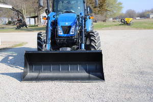 direction changes often in applications such as loader work WELL PLACED CONTROLS Simple and ergonomic transmission controls make it easy for anyone to operate this tractor Name Workmaster 