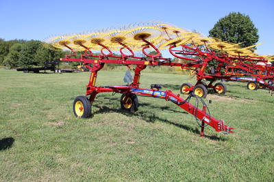 New Holland Model HM 236 Color RED Status Available Recommendations 2023 New Holland ProCart HM 236 Color RED Status Available Recommendations 2023 New Holland ProCart 