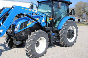 direction changes often in applications such as loader work WELL PLACED CONTROLS Simple and ergonomic transmission controls make it easy for anyone to operate this tractor Name Workmaster 