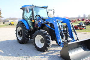 direction changes often in applications such as loader work WELL PLACED CONTROLS Simple and ergonomic transmission controls make it easy for anyone to operate this tractor Name Workmaster 